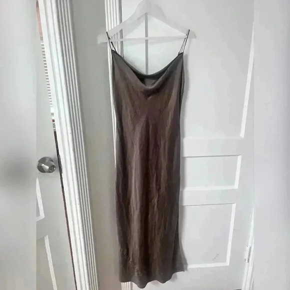 Victoria Secret 100% Silk Purple Dress With Slit - Picture 4 of 5